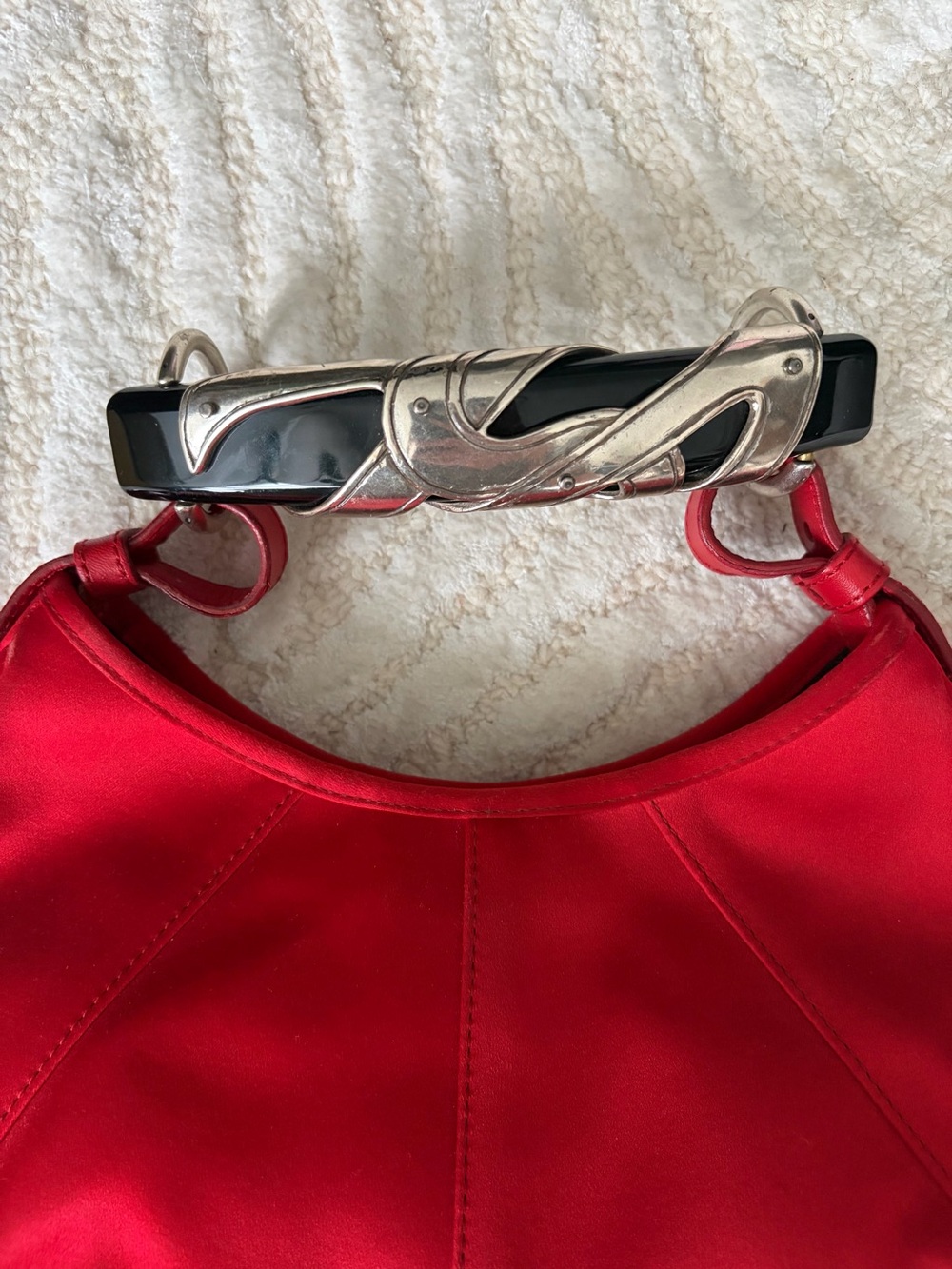 Rare Vintage YSL Mombasa | Red Silk Satin | Tom Ford era Yves Saint Laurent - Picture 10 of 17